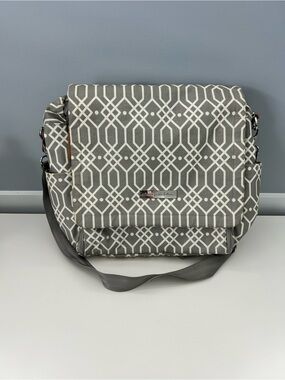 Petunia Pickle Bottom Gray Geometric Messenger Bag/Diaper Bag